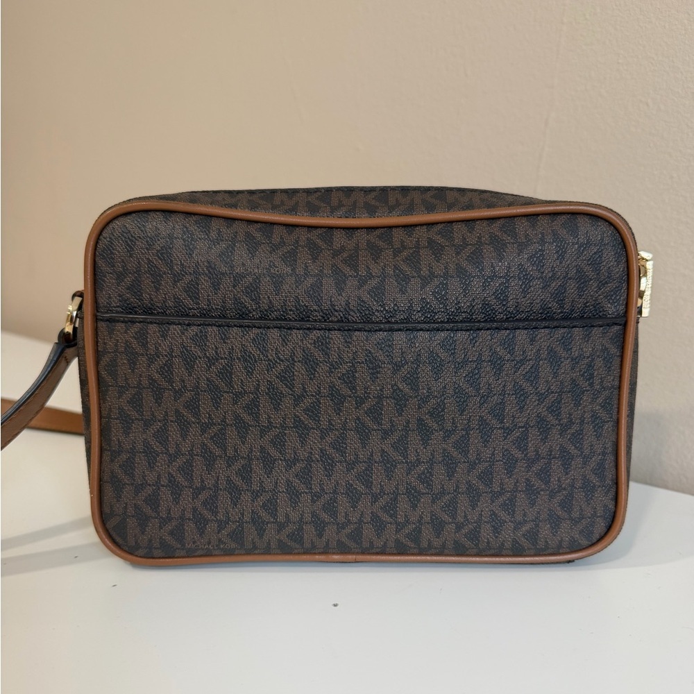 Michael Kors Parker Medium Logo Crossbody Bag - Picture 3 of 15